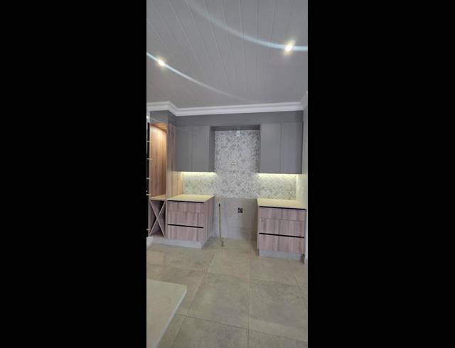 3 BEDROOM HOUSE FOR SALE IN OUTENIQUASBOSCH